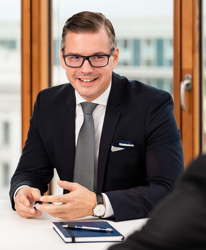 Mag. Peter Karl, Geschäftsführer (CEO)