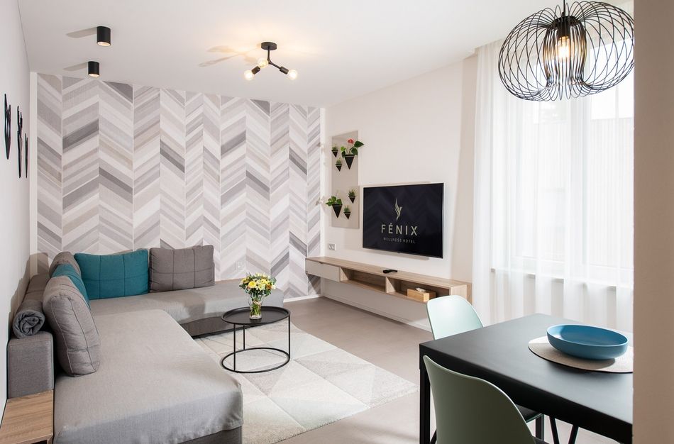 Hotel Fénix – příběh firem ČS