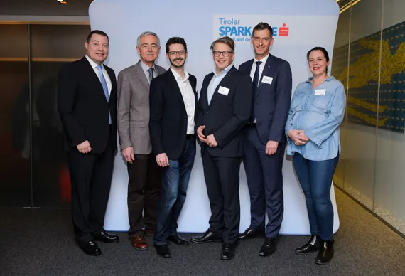 Hans Unterdorfer mit den vortragenden UnternehmerInnen