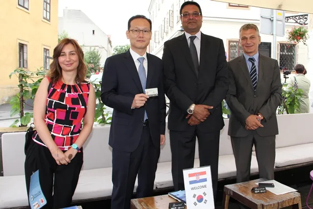 Präsentation in Zagreb (v.l.n.r): Jasenka Mandzuka, Zagreb Tourist Board; In Cheol Park, Head of Marketing bei BC Global Card; Tribh Grewal, Head of Business Development bei Diners Club Int.; Tihomir Prislin, Head of the Sales Network Management Division bei Erste Card Club