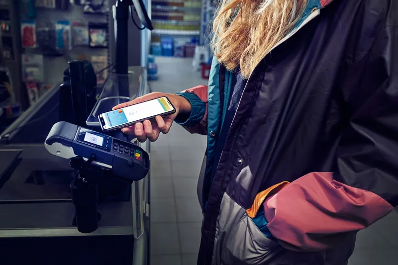 Erste Bank und Sparkassen starten mit Apple Pay in Österreich