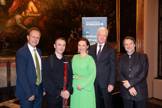 Gruppenfoto mit 5 Personen