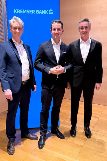 (v.l.n.r.) Jörg Fischer (Private Banking KREMSER BANK), Markus Sevcik (J.P. Morgan Asset Management) und Christian Hager (KREMSER BANK)