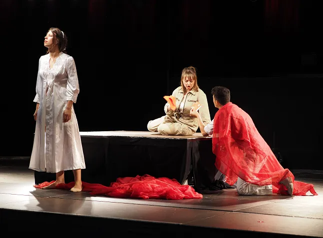 3 Künstler bei ihrer Darbietung