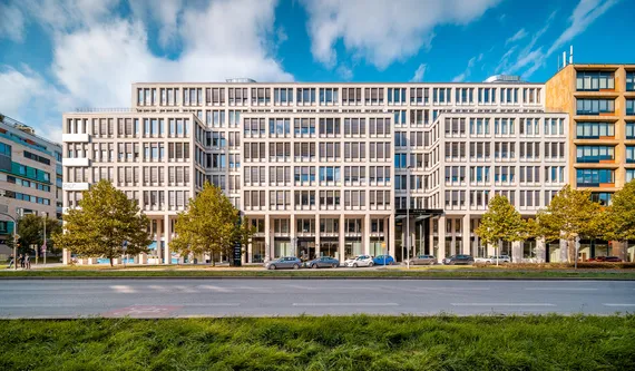 REICO ČS NEMOVITOSTNÍ disposes of Rohan Business Centre building in Prague 
