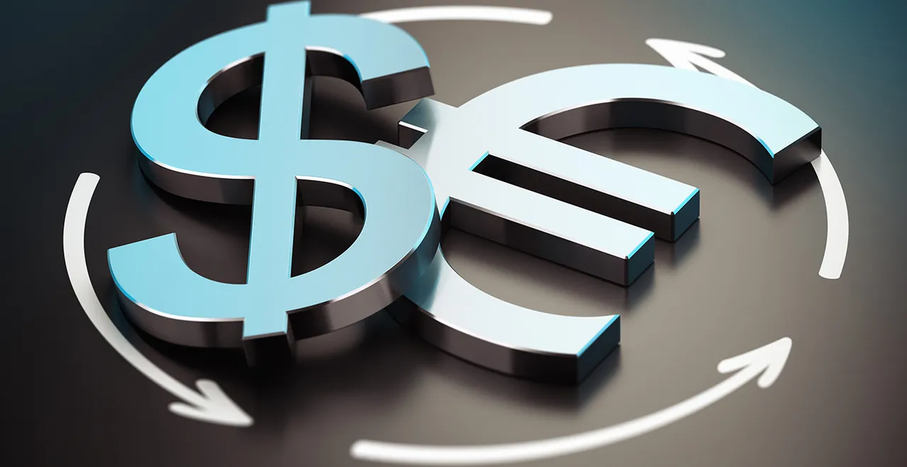 Dollar- und Euro-Symbol mit Pfeilen