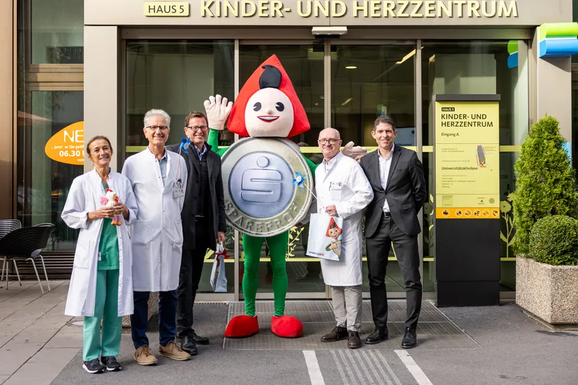 Sparefroh besuchter Innsbrucker Kinderklinik