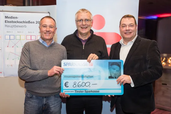 Hans Unterdorfer mit den vortragenden UnternehmerInnen