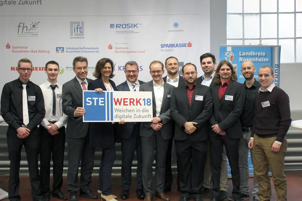Die FH Kufstein Tirol und die Sparkasse Kufstein waren zum offiziellen Start von Stellwerk 18, dem neuen digitalen Gründerzentrum in Rosenheim, geladen.