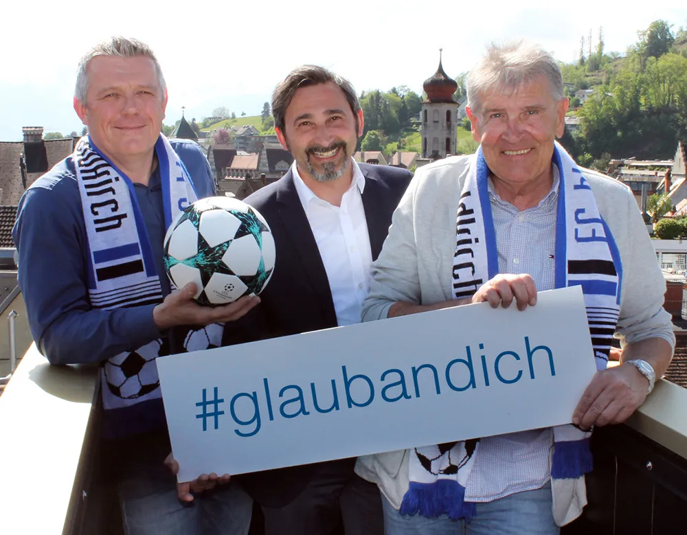 Folke Postmeyer (FC BW), Wolfgang Ender (Marketingleiter Sparkasse Feldkirch) und Bernhard Neuberger (FC BW)