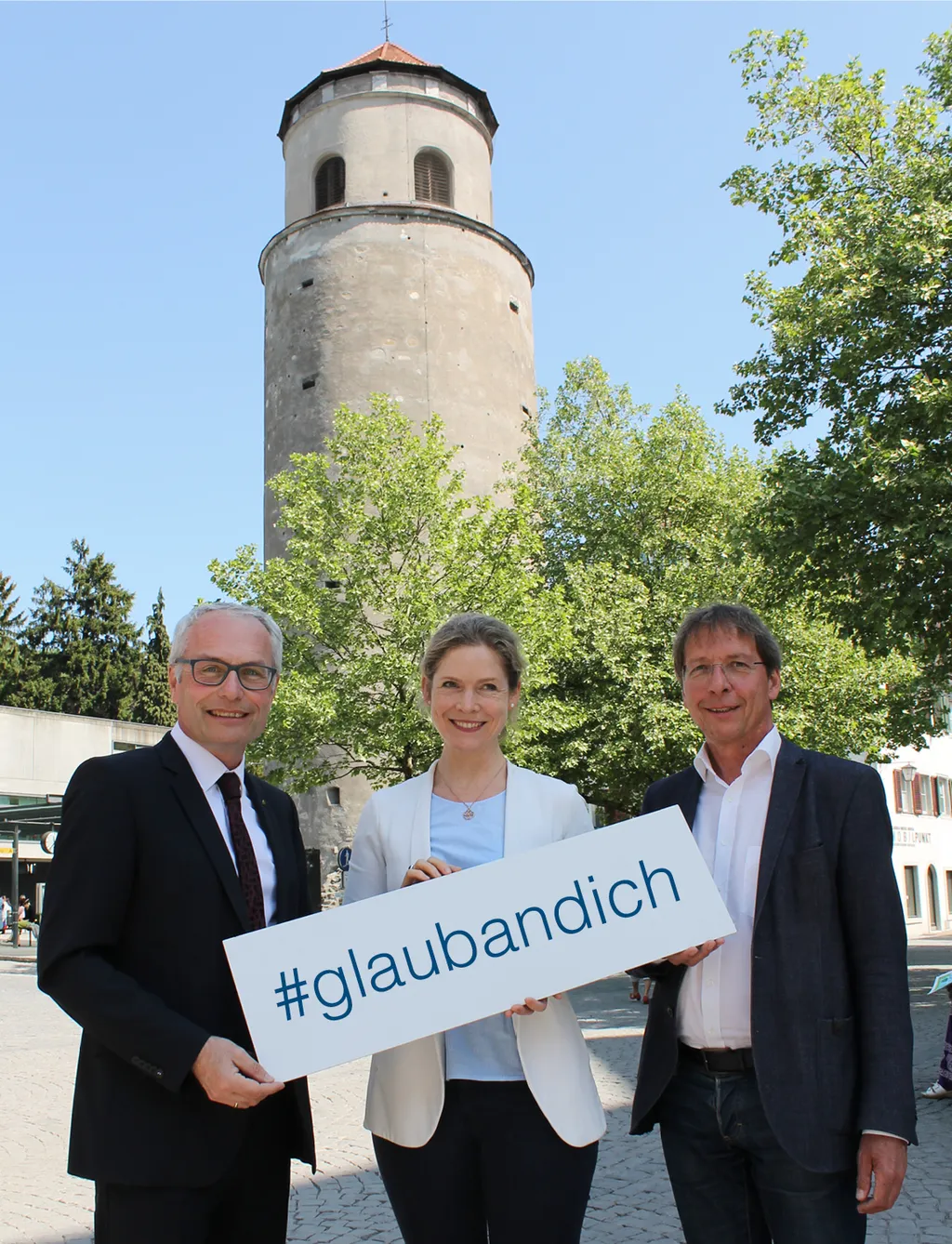 VDir. Mag. Anton Steinberger (Sparkasse Feldkirch), Mag. Monika Wagner (Feldkirch 800) und HProf. Mag. Dr. Peter Theurl (PH V)