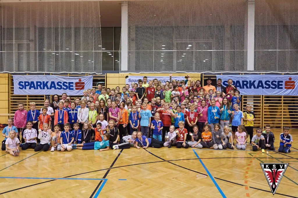 Der Sparkassen-Bezirksskicup hat mit dem Konditionswettbewerb in der Kufstein-Arena begonnen.   Foto: KSV-Kufstein