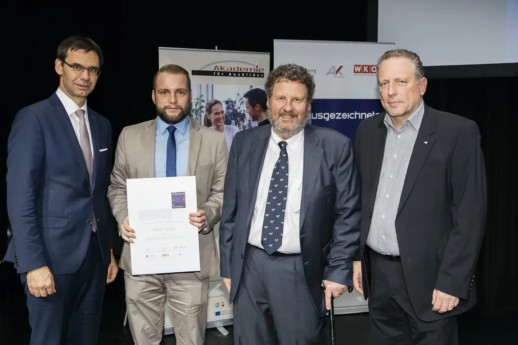 (v.li.) Landeshauptmann Mag. Markus Wallner, Lehrlingsbetreuer Christoph Marchler, WK-Vizepräsident Mag. Dr. Josef Rupp und AK-Präsident Hubert Hämmerle. Fotocredit: Lisa Mathis