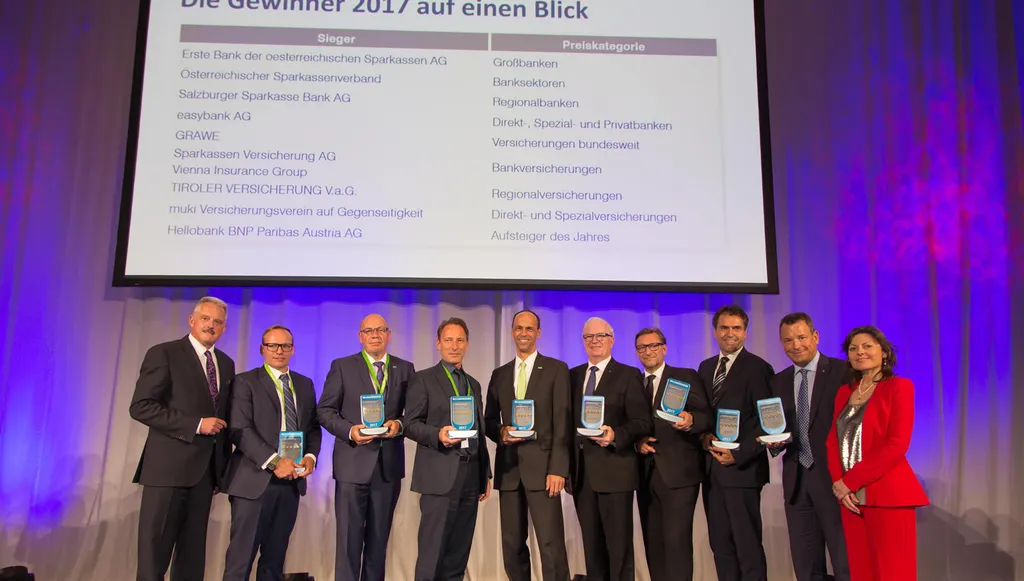 Bildtext Foto V.l.n.r.: Erich Mayer (Präsident FMVÖ, Geschäftsführer Bank Austria Finanzservice), Rainer Henke (Vor-stand CFO easybank), Wenzel Staub (Vorstandsvorsitzender muki Versicherungsverein auf Gegen-seitigkeit), Markus Nepf (Pressesprecher Österreichischer Sparkassenverband), Franz Mair (Vor-standsdirektor TIROLER VERSICHERUNG), Erik Venningdorf (Vorstandsdirektor Grazer Wechsel-seitige Versicherung), Manfred Bartalszky (Vorstandsdirektor Sparkassen Versicherung), Thomas Hlosta (Landesdirektor Wien/NÖ/Bgld Erste Bank), Markus Sattel (Vorstandsdirektor Salzburger Sparkasse), Cornelia Edinger (Senior Manager Sopra Steria Consulting)