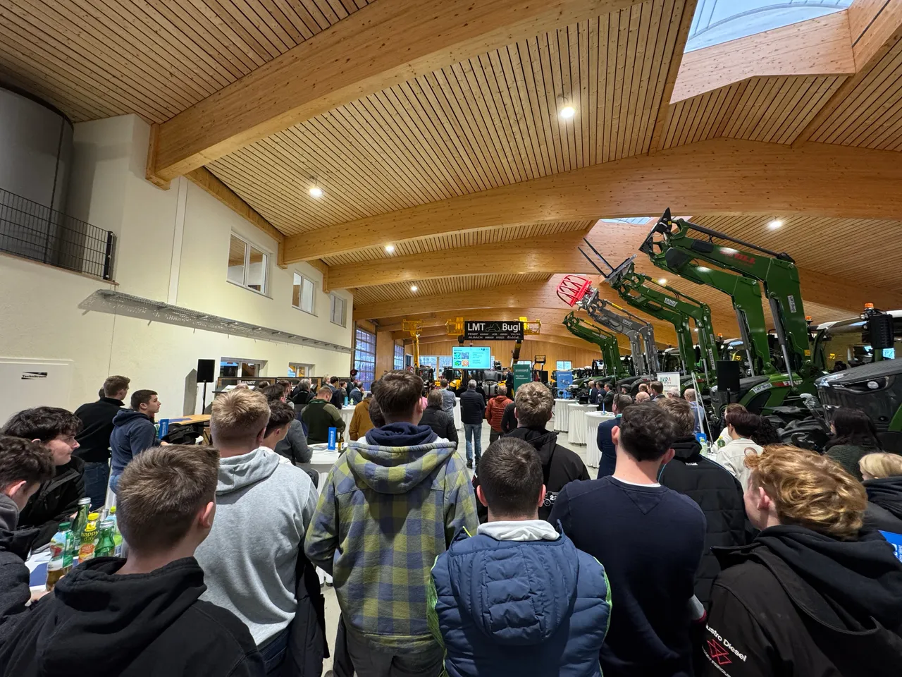 Ein voller Saal beim Event