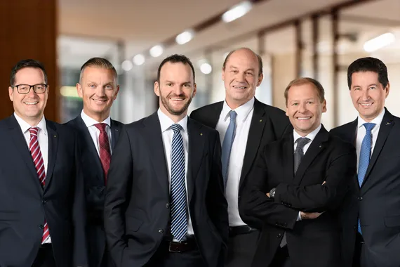 Die Vorstände der Vorarlberger Sparkassen v. l.: Mag. Martin Jäger, MBA (Dornbirner Sparkasse), Mag. Wolfgang Eichler (Sparkasse Bludenz), Jürgen Schneider (Sparkasse der Gemeinde Egg), Mag. Gerhard Lutz (Sparkasse Bregenz), Hermann Bachmann (Sparkasse Feldkirch) und Harald Giesinger (Dornbirner Sparkasse)