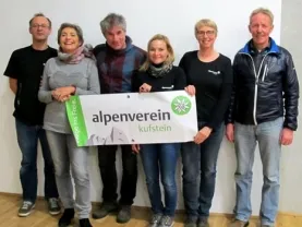 Lawinen-Update des OEAV, Sektion Kufstein: V.l.n.r.: Klaus Noggler, Uli gradl-Zöttl, Referent Michael Larcher, Sabine Wopfner, Claudia Moritz und Adi Fischer. Fotonachweis: OEAV, Sektion Kufstein