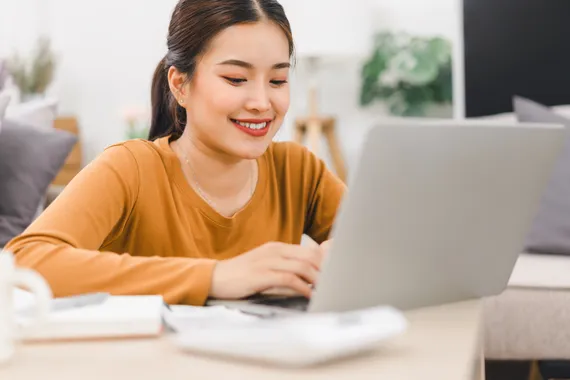 Oberfläche des Wohnkredit-Rechners mit beispielhaften Eingaben.