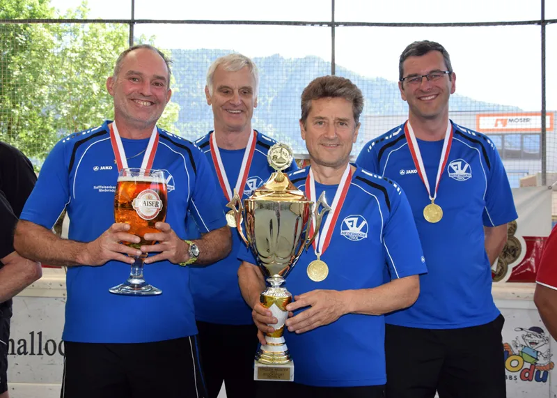 Die Sparkasse Kufstein gratuliert dem Verein zum Landessieg